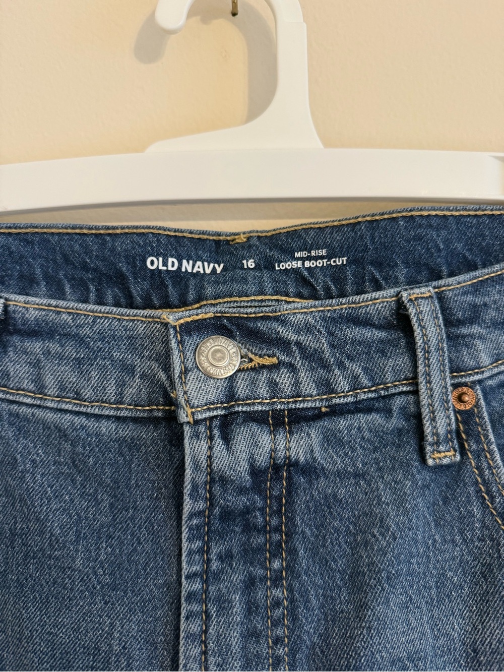 NWT Old Navy Mid-Rise Loose Boot-Cut Jeans Women’s 16 Color Kyle - Picture 5 of 12
